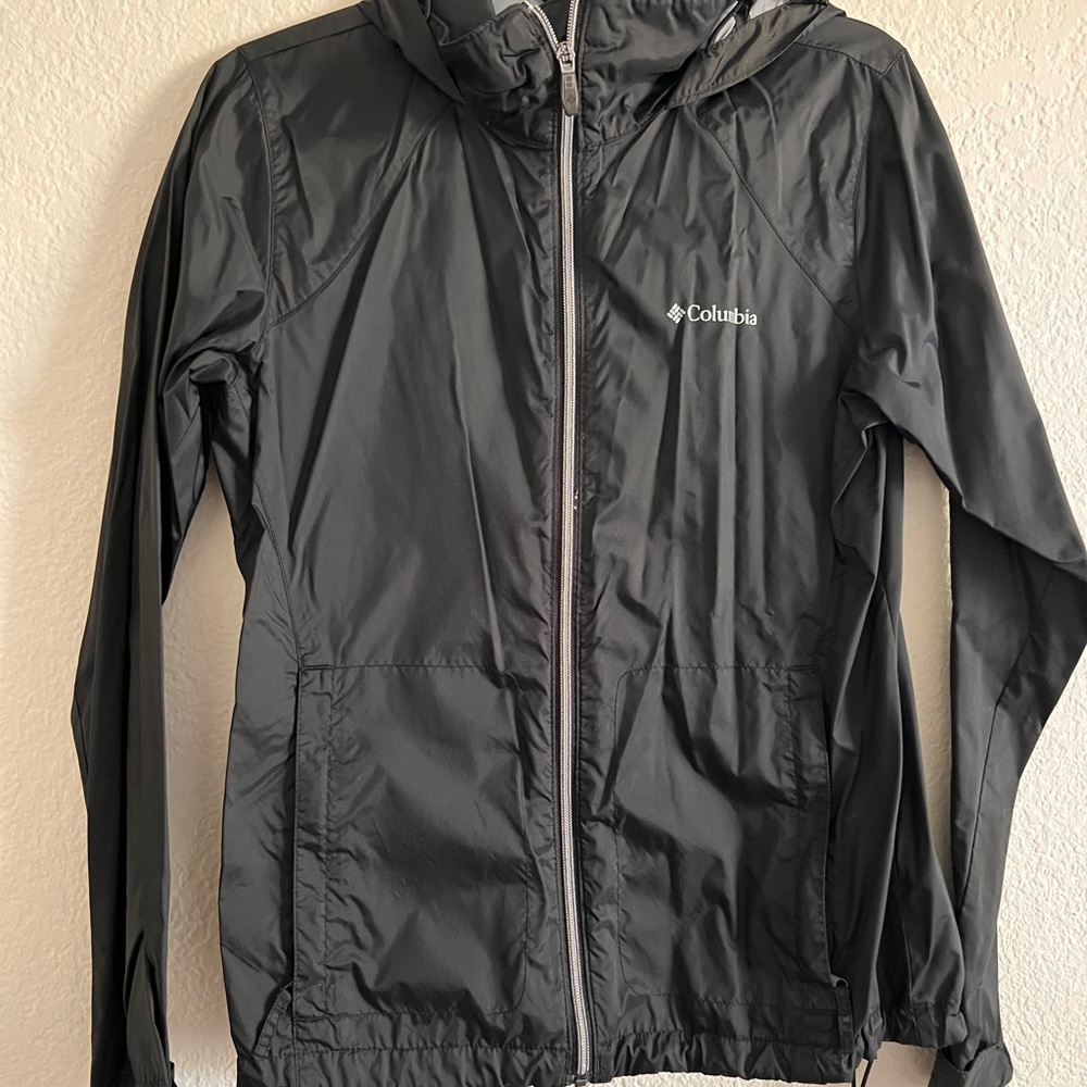 Columbia Black Lightweight Windbreaker